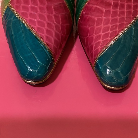 J Renee’ 5.5M Alligator Pattern Multi Colored Heels - Picture 5 of 7